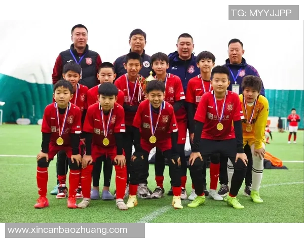 足球明星拼图全景展示让你领略足球魅力与激情的完美结合